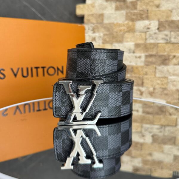 Correa Louis Vuitton