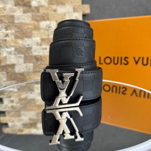 Correa Louis Vuitton