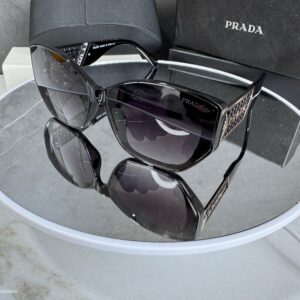 Lente PRADA