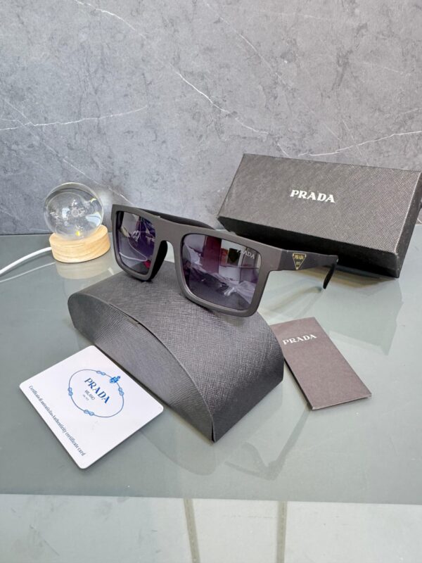 Lente PRADA
