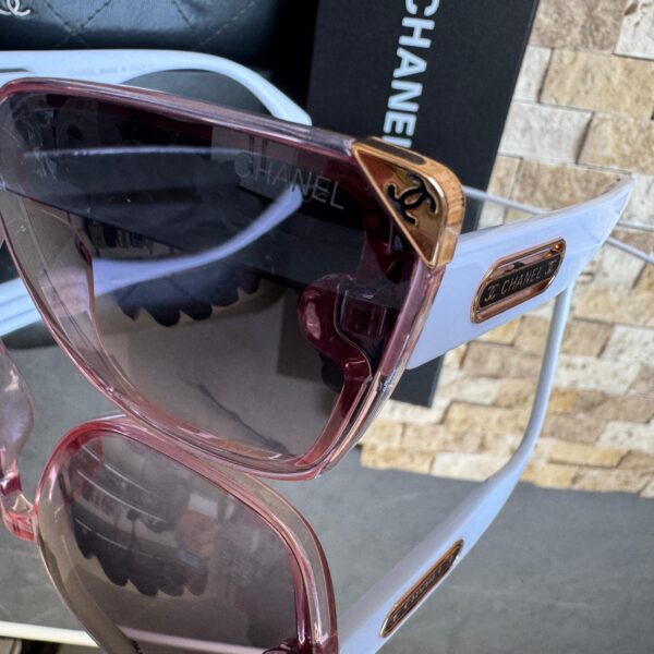 Lente CHANEL
