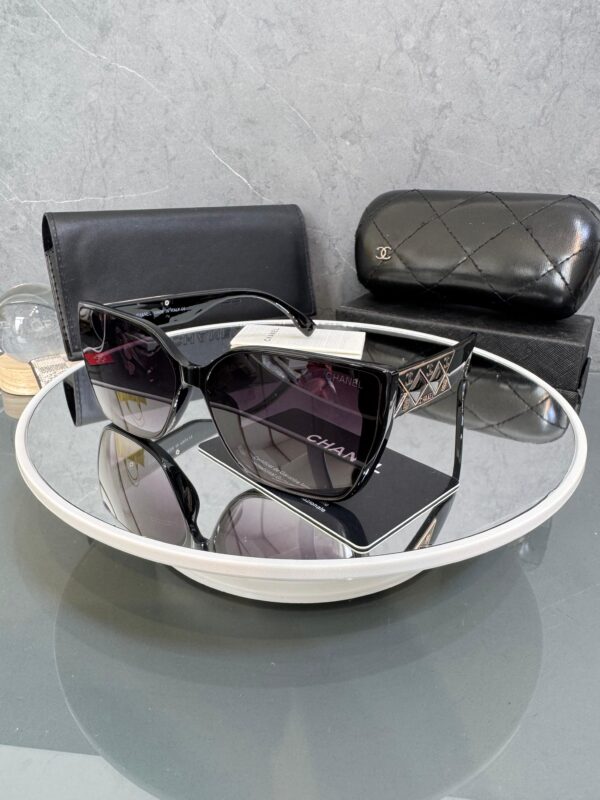 Lente CHANEL
