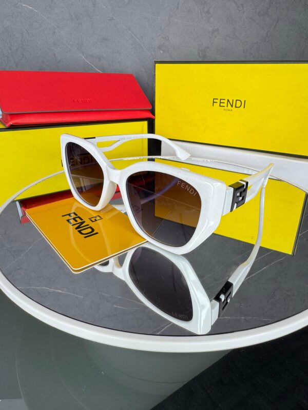 Lente FENDI