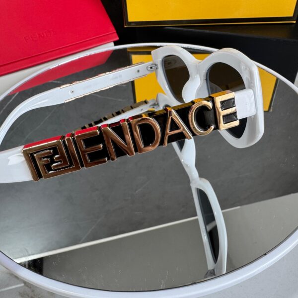 Lente FENDI