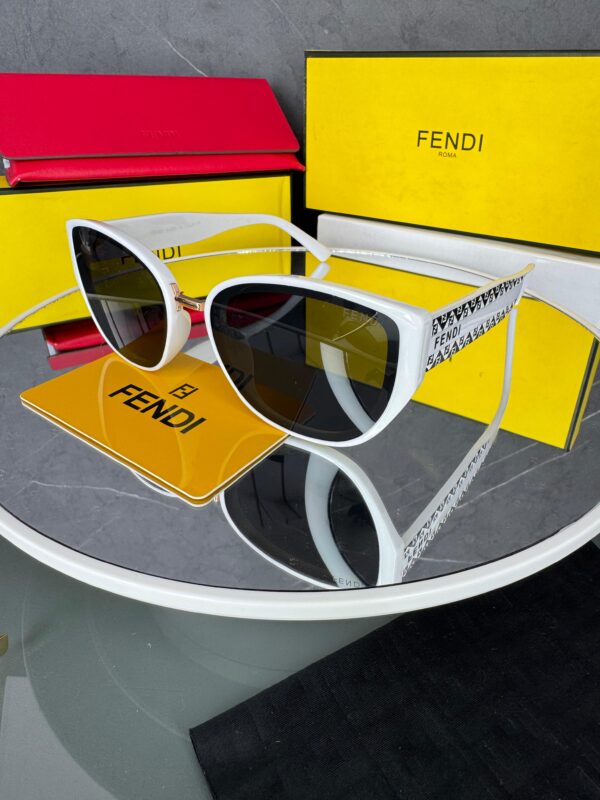 Lente FENDI