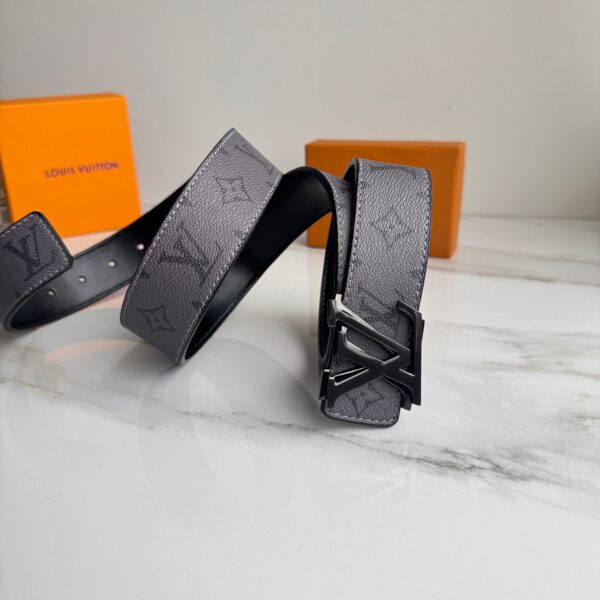 Correa Louis Vuitton