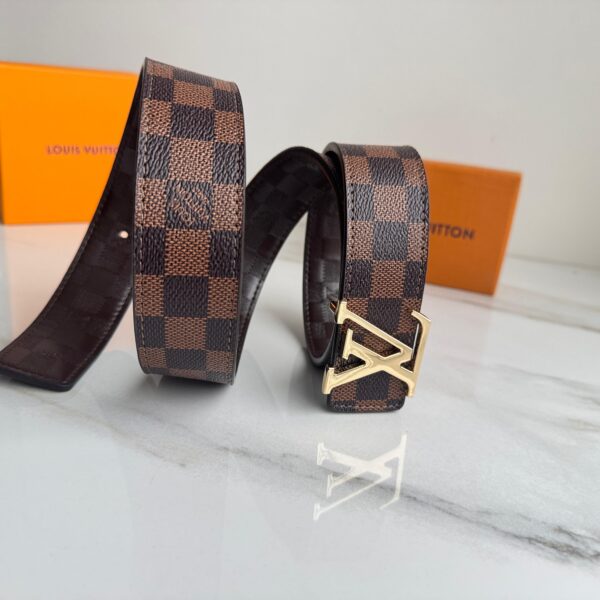 Correa Louis Vuitton