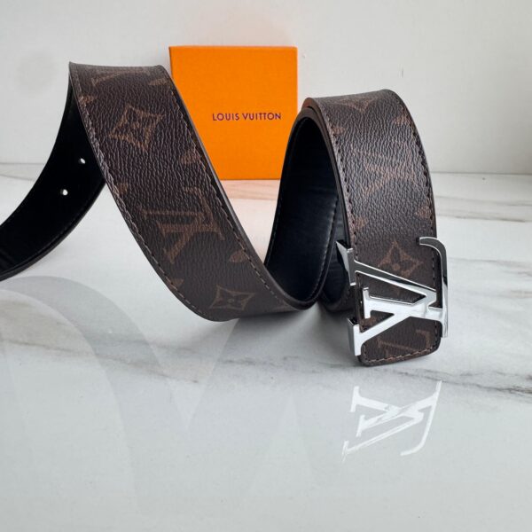Correa Louis Vuitton