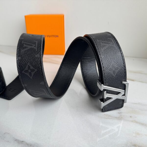 Correa Louis Vuitton