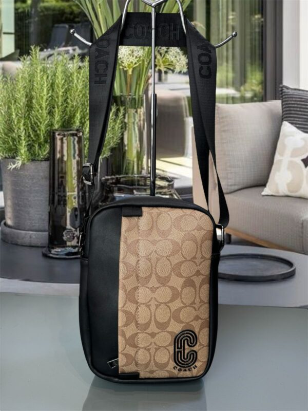 Morral COACH