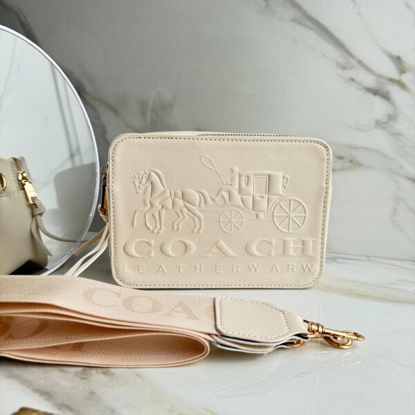 Morral COACH