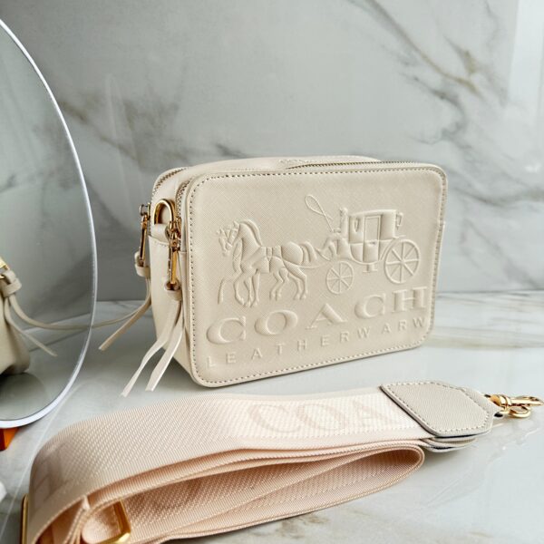 Morral COACH