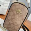 Morral COACH