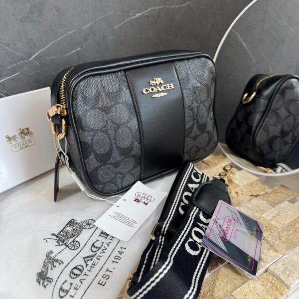 Morral COACH