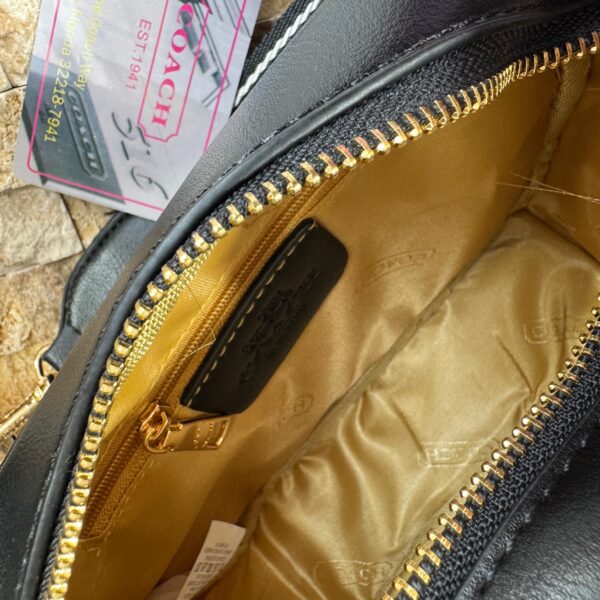 Morral COACH