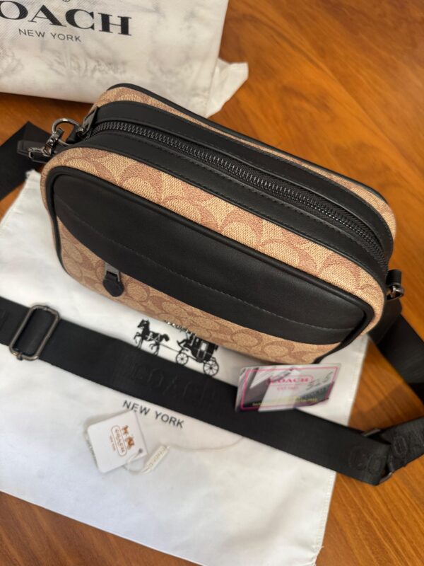 Morral COACH
