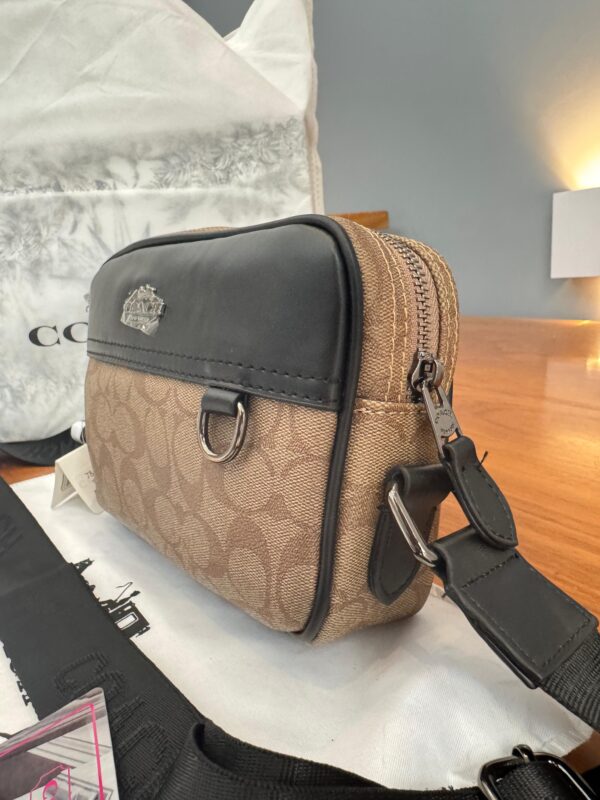 Morral COACH