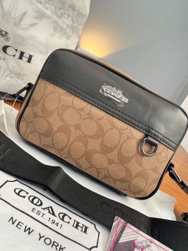 Morral COACH