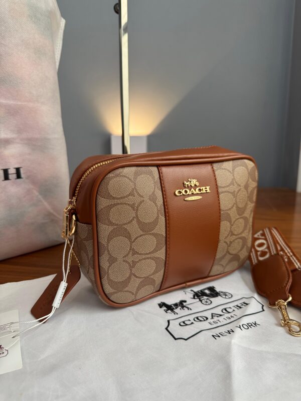 Morral COACH