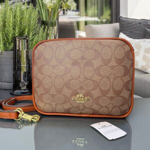 Morral COACH