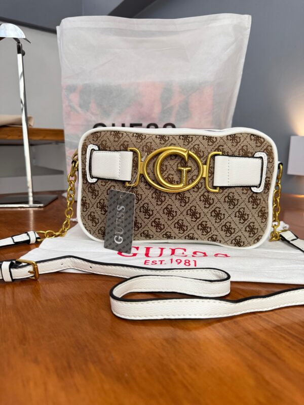 Morral GUESS