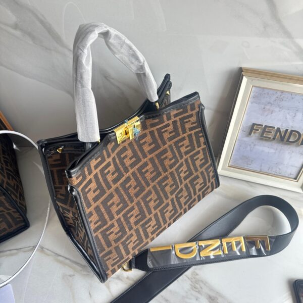 Cartera FENDI