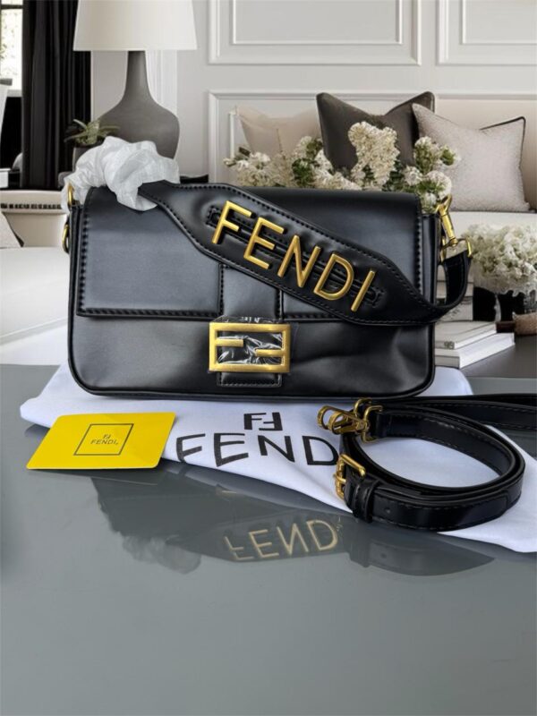 Cartera FENDI