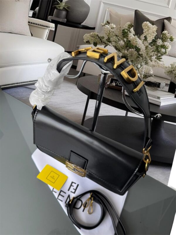 Cartera FENDI