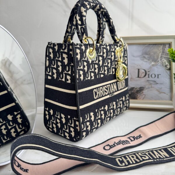 CARTERA LADY DIOR NEGRO