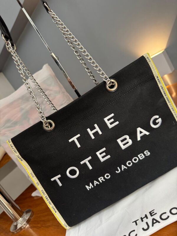 Cartera negra MARC JACOBS