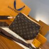 Morral Hombre TRIO MESSENGER MONOGRAM MARRON