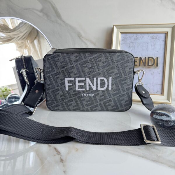 Morral FENDI Hombre