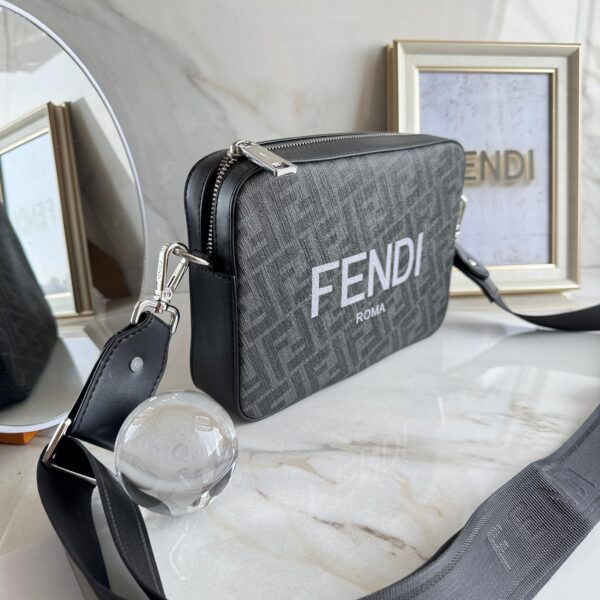Morral FENDI Hombre