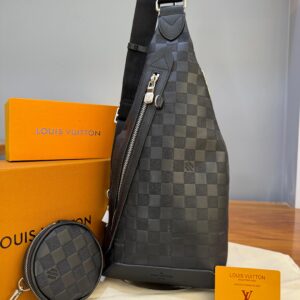 PECHERA AVENUE SLINGBAG DAMIER EMPREINTE NEGRO (1) PECHERA AVENUE SLINGBAG DAMIER EMPREINTE NEGRO