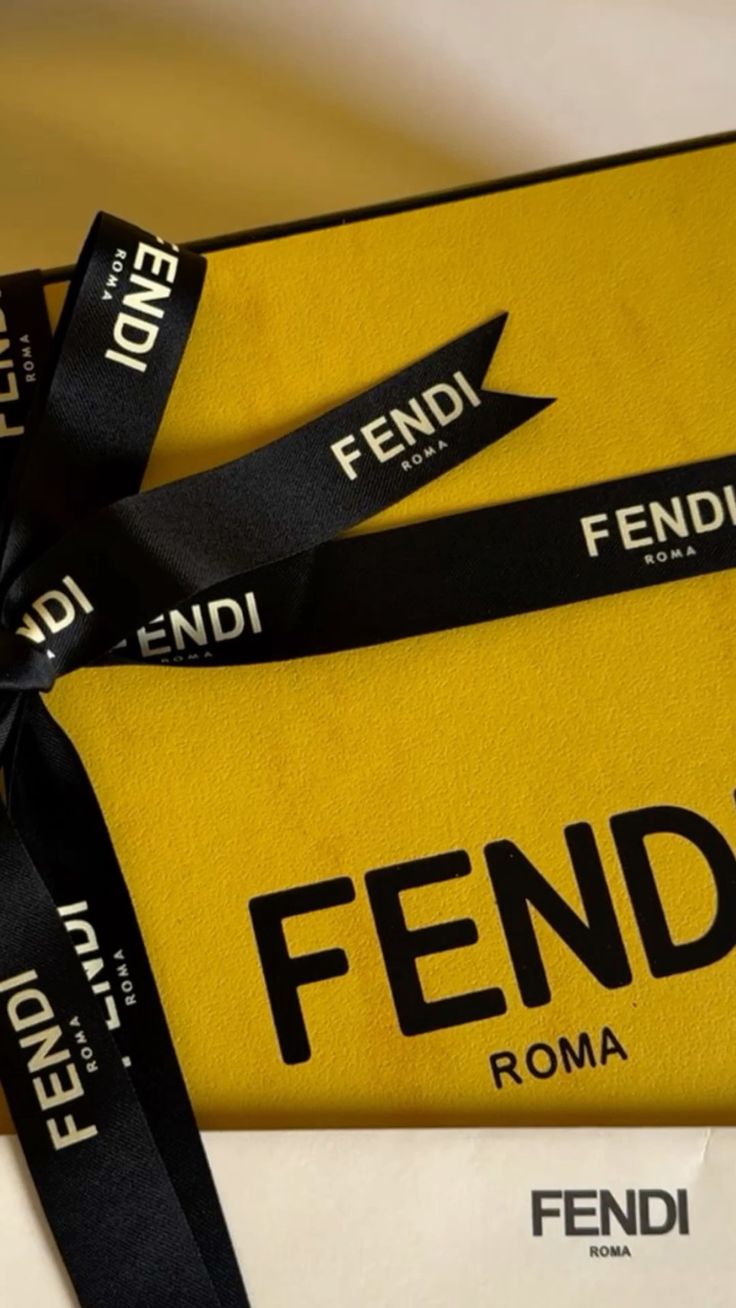Cartera FENDI