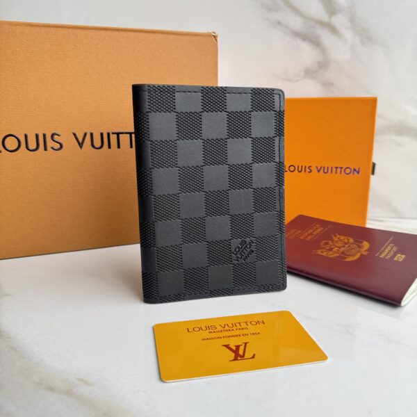 Porta Pasaporte Louis Vuitton