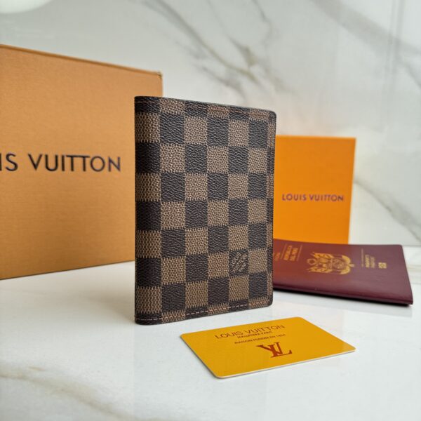 Porta Pasaporte Louis Vuitton