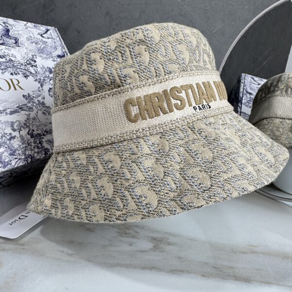 Bucket Dior