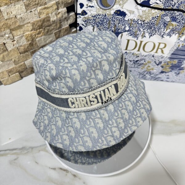Bucket Dior