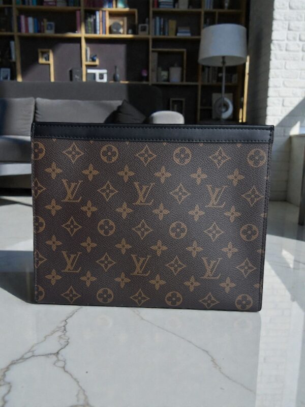 NECESER MONOGRAM