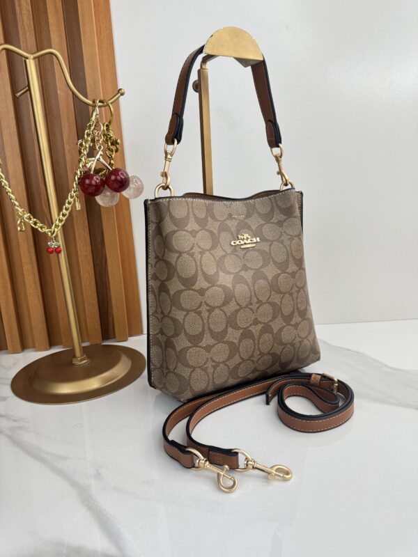 CARTERA COACH