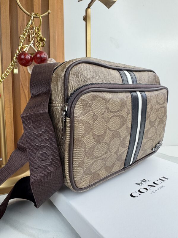 Morral COACH