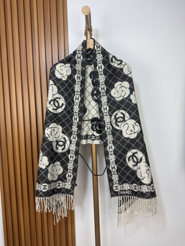 PASHMINA CHANEL