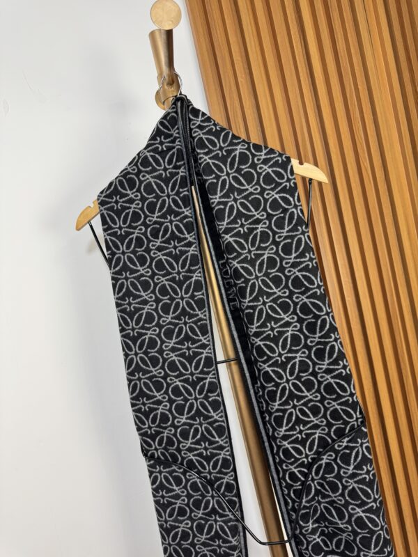 PASHMINA LOEWE