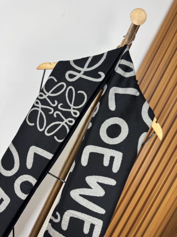 PASHMINA LOEWE