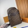 MOCHILA MICHAEL  MONOGRAM MARRÓN
