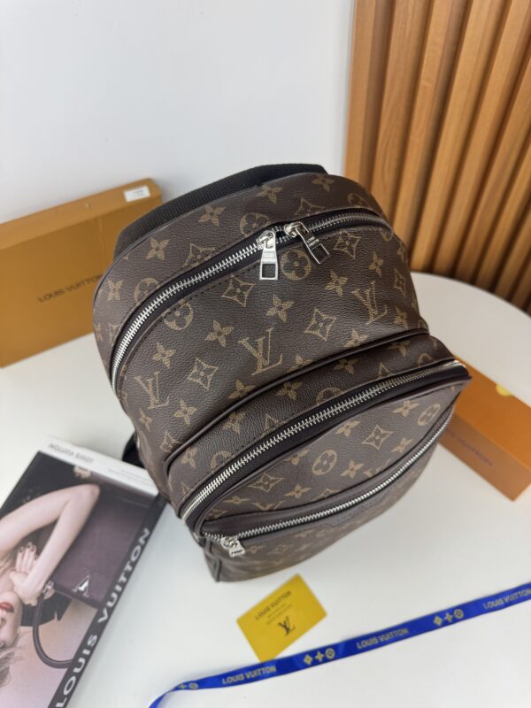 MOCHILA MICHAEL  MONOGRAM MARRÓN