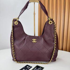CHANEL MAXI HOBO VINO