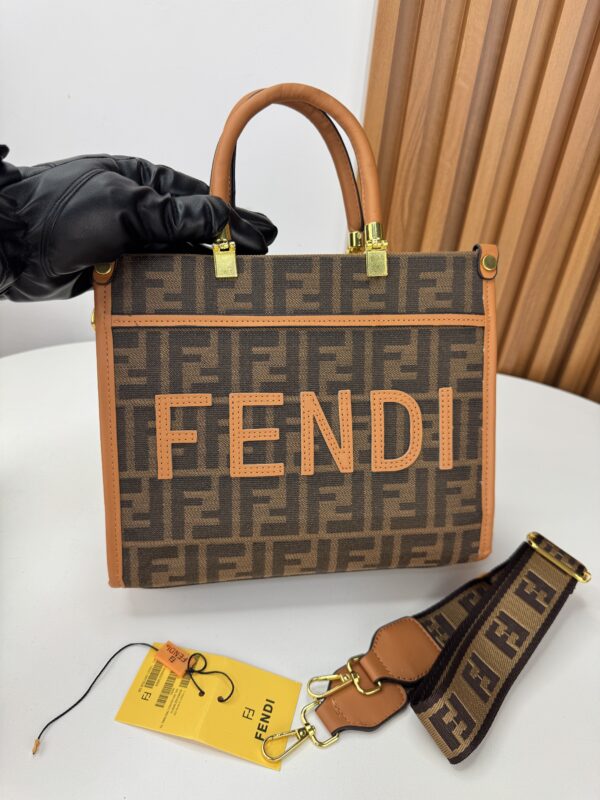 FENDI SUNSHINE SHOPPER TEJIDO JACQUARD CAMELL